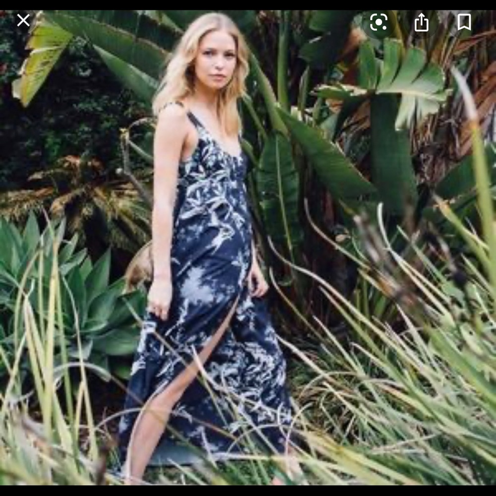 Novella Royale The Rosalind Dress in Midnight Lily